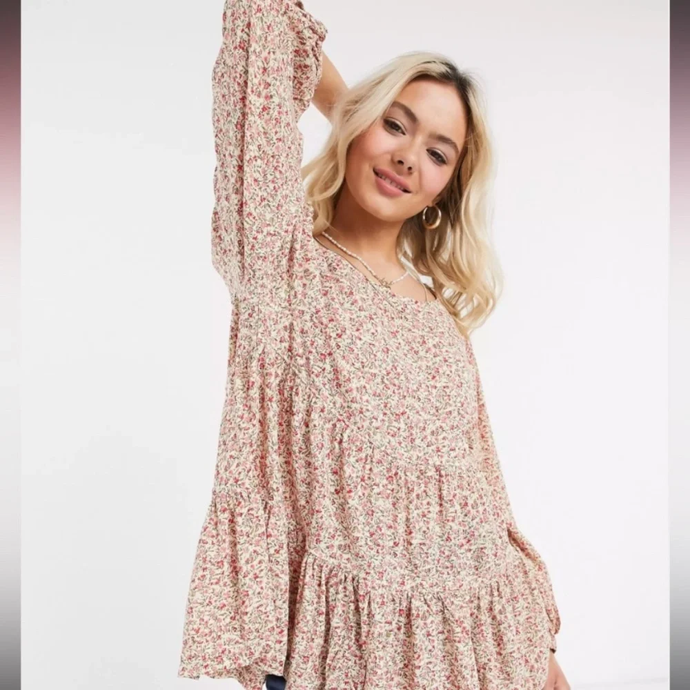 American Eagle floral top - Picture 2 of 4